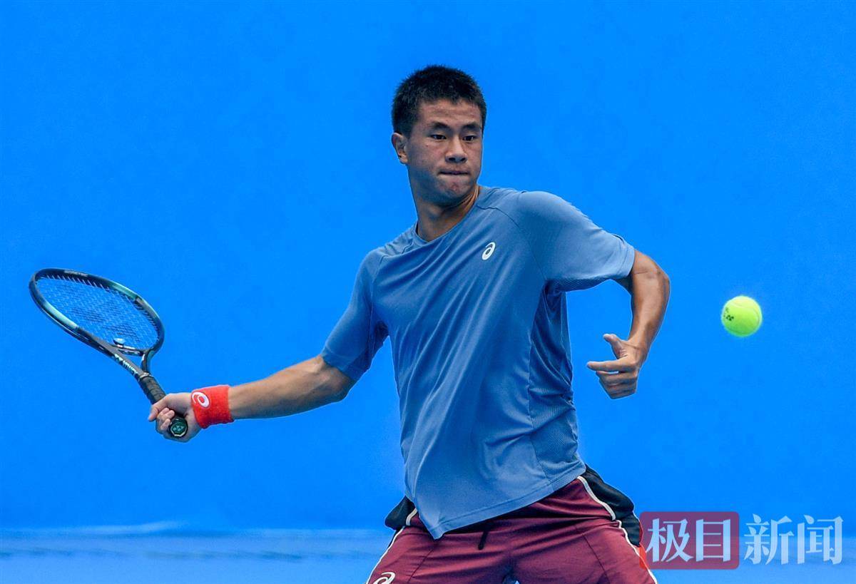 场面上占据 场面上占据